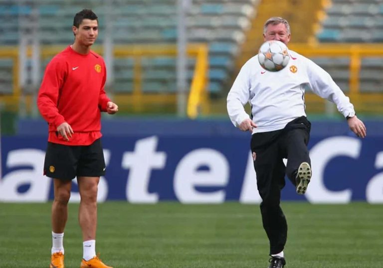 أفضل 9 مدربين في عالم كرة القدم باختيار الذكاء الاصطناعي