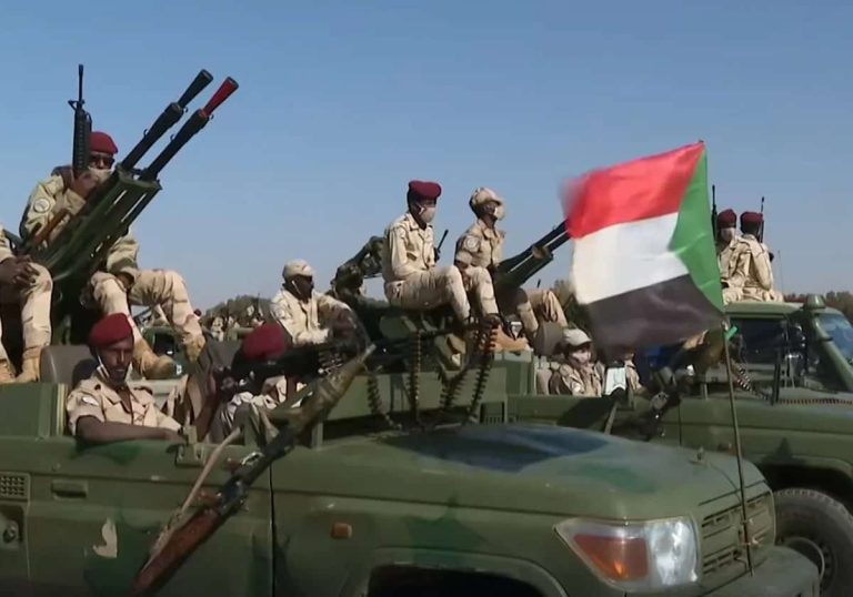 تغريدة لأكاديمي مقرب من محمد بن زايد تؤكد وقوف الإمارات في صف قوات الدعم السريع قوات الدعم السريع