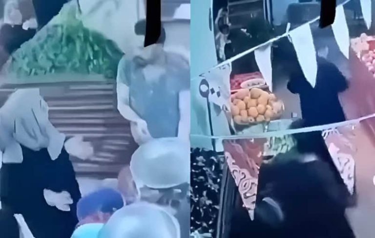 مصرية تخلع ملابسها وسط السوق وتتهم شاباً بالتحرش.. وكاميرات المراقبة تكشف مفاجأة صورة للسيدة المصرية مقتطفة من فيديو كاميرا المراقبة