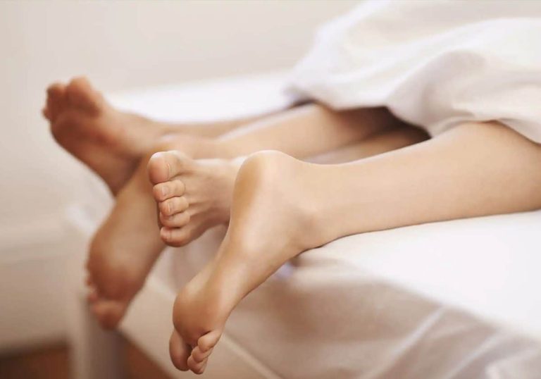 الرذيلة تحت ستار المساج.. تفاصيل مثيرة لفضائح جنسية في الكويت