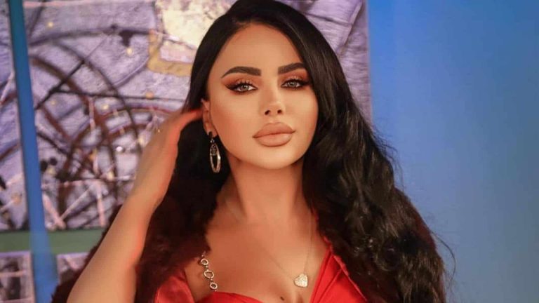 ليال عبود تودع الصيف بـ”مايوه” مثير من قطعتين! (شاهد) ليال عبود تودع الصيف بـ"مايوه" مثير من قطعتين! (شاهد)