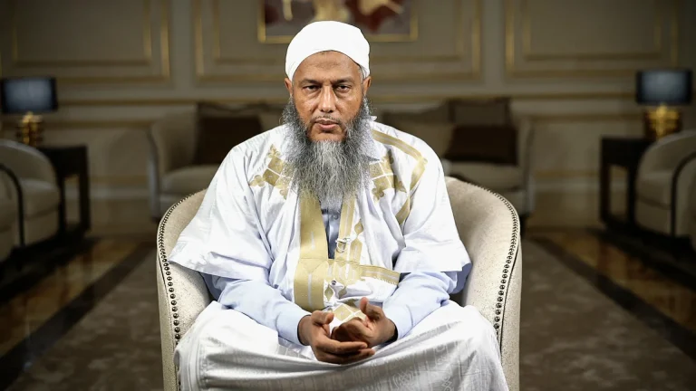 ما حكم الاحتفال بالمولد النبوي الشريف؟! .. الداعية محمد الحسن الددو يوضح (فيديو) محمد الحسن ولد الددو