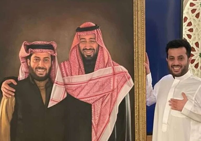 وثيقة حصرية تؤكد اعتقال ابن سلمان لأميرين من آل سعود مجاملة لتركي آل الشيخ (شاهد) محمد بن سلمان وتركي آل الشيخ