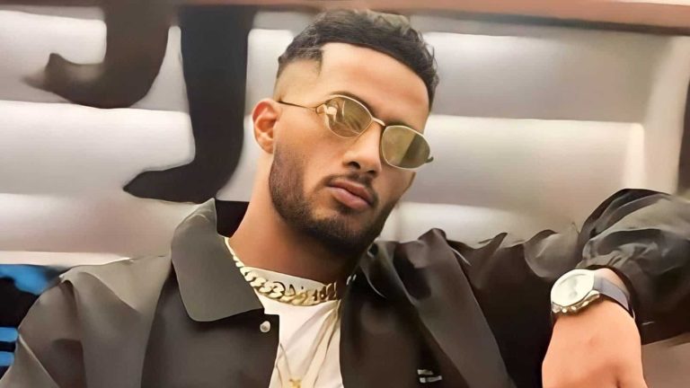 انهيار محمد رمضان حزنا على ضحايا فيضانات ليبيا .. ما حقيقة الفيديو؟ الفنان المصري محمد رمضان