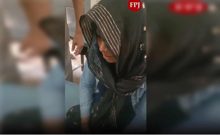 زوجته انهارت من البكاء.. هندي يمزق امتحان زوجته الجامعية والسبب غير متوقع! (فيديو) هندي يقتحم قاعة جامعية ويمزق أوراق امتحان زوجته