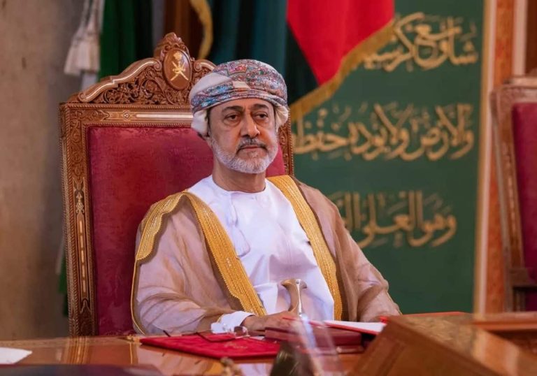 سلطان عمان هيثم بن طارق