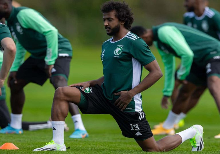 تشكيلة المنتخب السعودي ضد كوستاريكا والتوقيت في المباراة الودية ياسر الشهراني لاعب المنتخب السعودي