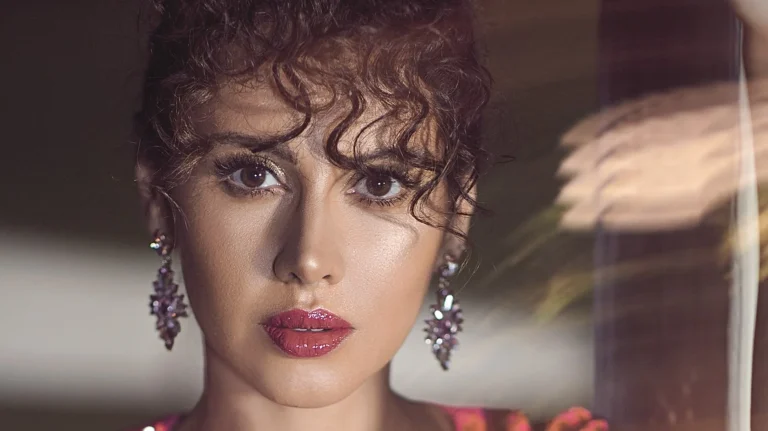 ياسمين رئيس تفضح نجماً كبيراً وتعري حقيقته والجمهور يكتشف من تقصد! (شاهد) ياسمين رئيس تفضح نجماً كبيراً وتعري حقيقته والجمهور يكتشف من تقصد! (شاهد)