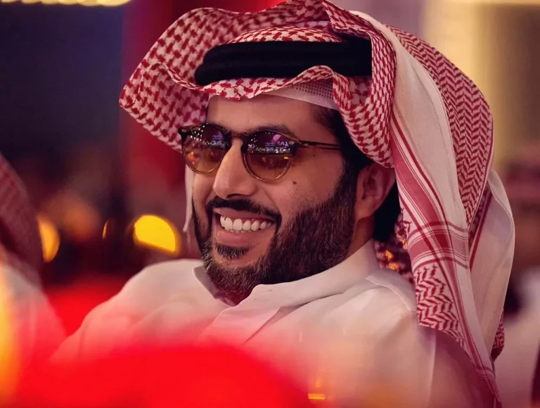 تركي آل الشيخ يرفض إلغاء موسم الرياض .. شاكيرا ستفتتحه على أصوات قصف غزة تركي آل الشيخ
