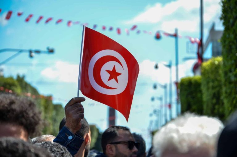 تقسيم تونس لـ5 أقاليم .. جدل واسع بعد قرار قيس سعيد وحديث عن “احتلال فرنسي” تقسيم تونس لـ5 أقاليم .. جدل واسع بعد قرار قيس سعيد وحديث عن "احتلال فرنسي"