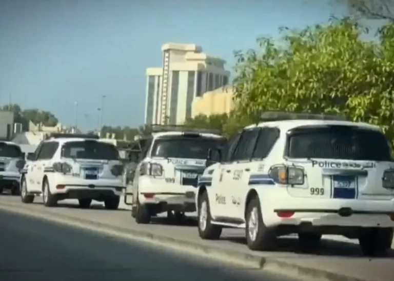 تظاهرات نصرة فلسطين تُربك ملك البحرين واستنفار أمني بمحيط السفارة الأمريكية قوات الأمن البحريني
