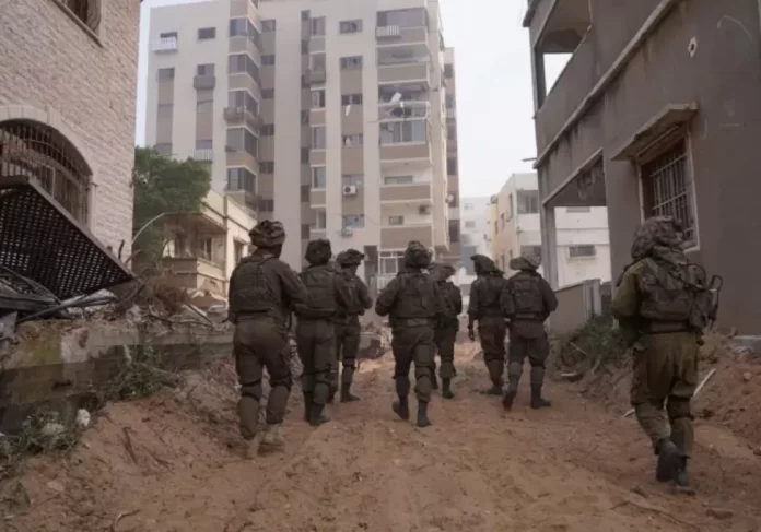 إيكونوميست: إسرائيل مترددة وتعيش "ورطة قاتلة" بعد توغلها في غزة