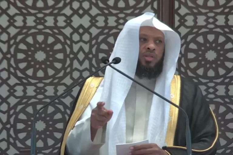“جاهد بالصمت”.. توفيق الصائغ يؤدب الصهيوني هشام البيلي المتطاول على أبو عبيدة (فيديو) "جاهد بالصمت".. توفيق الصائغ يؤدب الصهيوني هشام البيلي المتطاول على أبو عبيدة (فيديو)