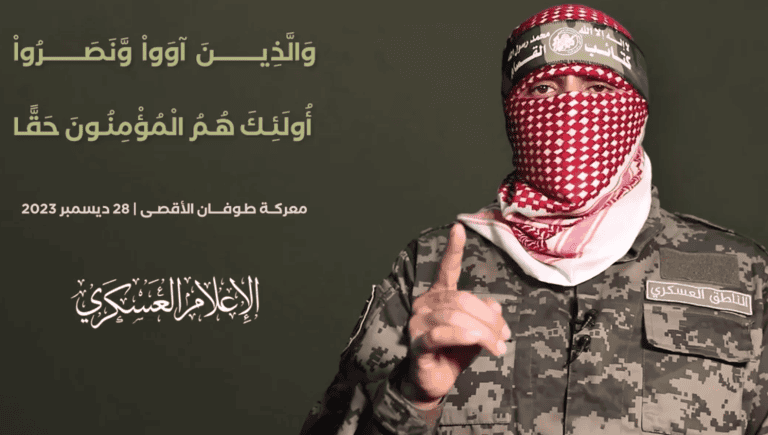 كلمة أبو عبيدة.. رد على ادعاءات الحرس الثوري وحسم أمر “صفقات التبادل” الناطق باسم كتائب القسام أبو عبيدة يرد في كلمته على ادعاءات الحرس الثوري وحسم أمر "صفقات التبادل"