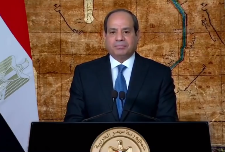 واشنطن بوست: 6 سنوات جديدة للسيسي في حكم مصر التي أوصلها لحافة الهاوية فوز الرئيس عبد الفتاح السيسي، بولاية رئاسية ثالثة بعد حصوله على أكثر من 89 في المئة من إجمالي الأصوات