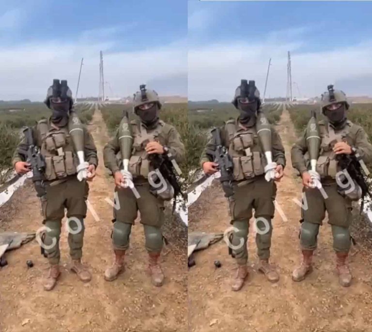 آلاف الجنود الفرنسيين يرتكبون جرائم حرب في غزة.. ضجة في باريس وتحرك برلماني عاجل جنديان فرنسيان في غزة يحملان قذائف دبابات