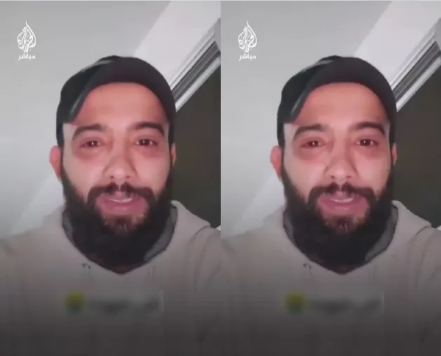 لقطات مبكية لصحفي فلسطيني تلقى نبأ استشهاد والدته أثناء عمله في غزة الصحفي الفلسطيني محمد لبد
