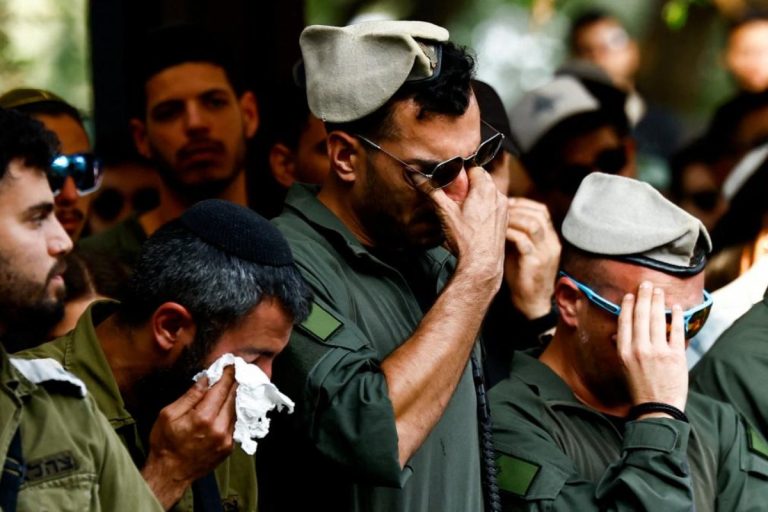 رعب في إسرائيل من التوجه للانتحار بعد طوفان الأقصى.. وثلث الإسرائيليين بحاجة لعلاج نفسي تدهور نظام الصحة النفسية الإسرائيلي