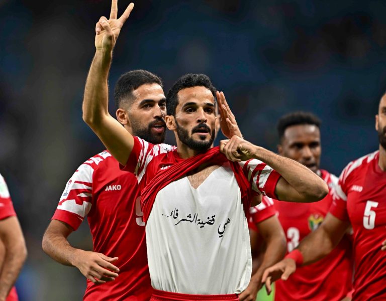 اللجنة التأديبية في الاتحاد الآسيوي يفرض غرامة مالية على الاتحاد العماني بسبب تأخر دخول اللاعبين