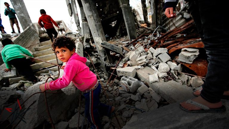 “موزع العطور”.. ماذا سيتبقى من غزة؟ الكاتبة الفلسطينية البريطانية سلمى الدباغ حذرت في مقال لها من أزمة إنسانية صعبة في غزة