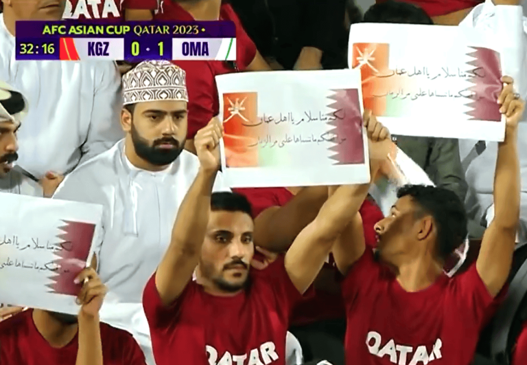 "سلام يا أهل عُمان".. هكذا رد القطريون الجميل للشعب العماني