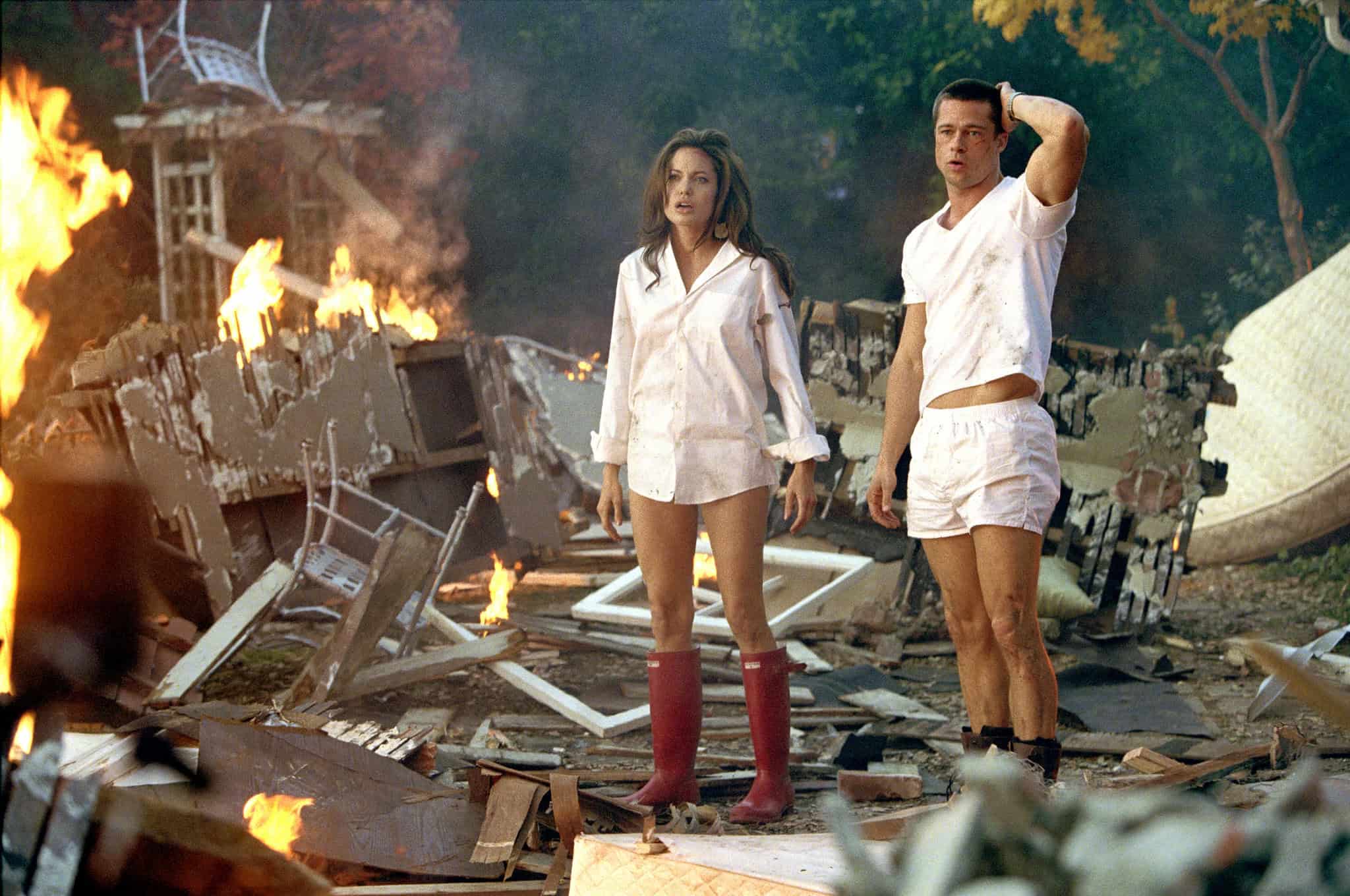 براد بيت وأنجلينا جولي في فيلم Mr. & Mrs. Smith