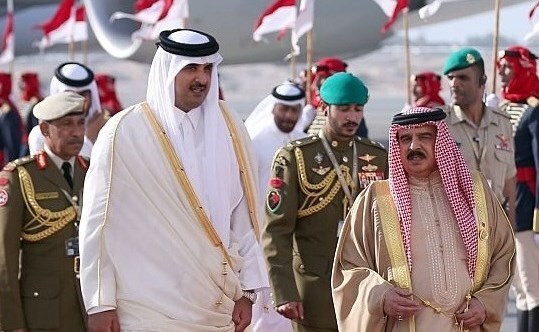 حمد بن عيسى وتميم بن حمد
