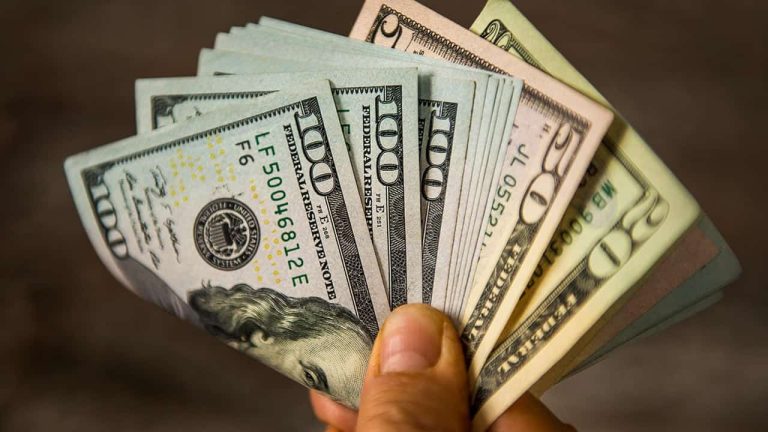 تحرك مفاجئ.. ارتفاع كبير بسعر الدولار في السوق السوداء بالسودان