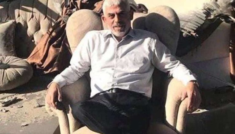 سلمته للوسطاء.. “والا” يكشف تفاصيل رد إسرائيل على مطالب حماس السنوار خرج من الأنفاق والتقى بعض مقاتلي حماس وفق مصدر في الحركة