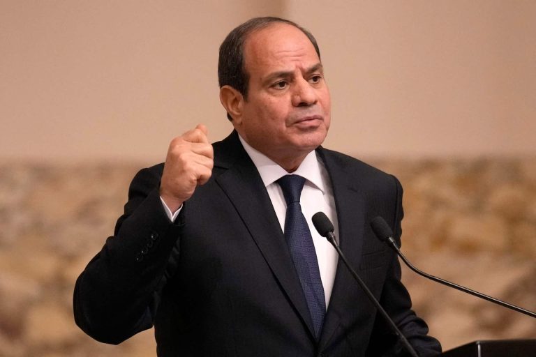 باحث لبناني: السيسي يؤيد الحرب الإسرائيلية في غزة لكنه يخشى هذا الأمر الباحث اللبناني هلال خشان: السيسي يؤيد الحرب الإسرائيلية في غزة لكنه يخشى هذا الأمر