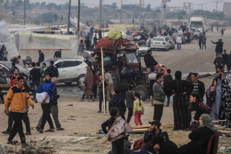 مسؤولون إسرائيليون يعترفون سراً: لا توجد استراتيجية محددة للإجلاء من رفح قبل اجتياحها (تفاصيل) النازحون في رفح