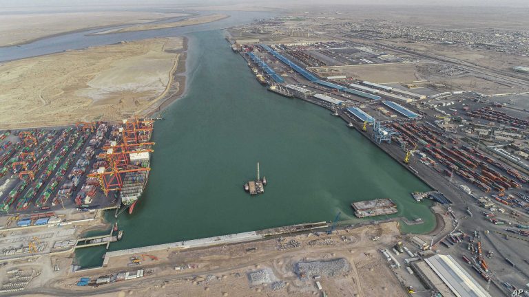 "خور عبدالله عراقي".. وسم متصدر ينذر بتجدد التوتر بين العراق والكويت
