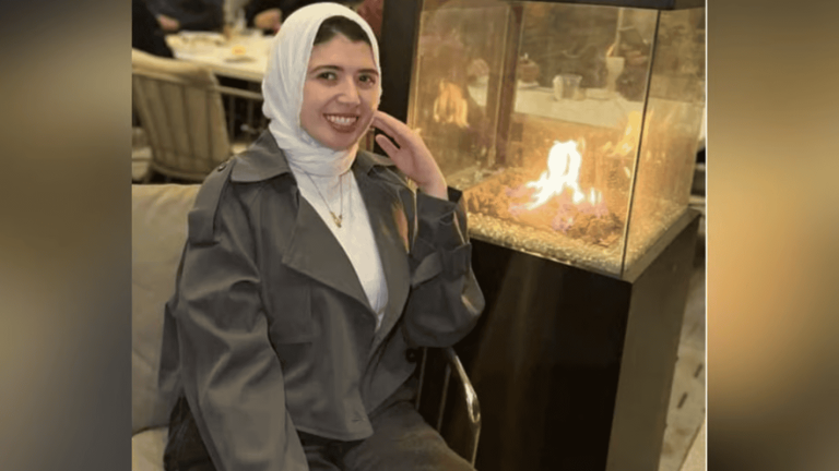 أكبر عملية نصب بمصر.. هكذا جمعت سلمى الغزولي مليار جنيه من ضحاياها المصريين والعرب أكبر عملية نصب بمصر.. هكذا جمعت سلمى الغزولي مليار جنيه من ضحاياها المصريين والعرب