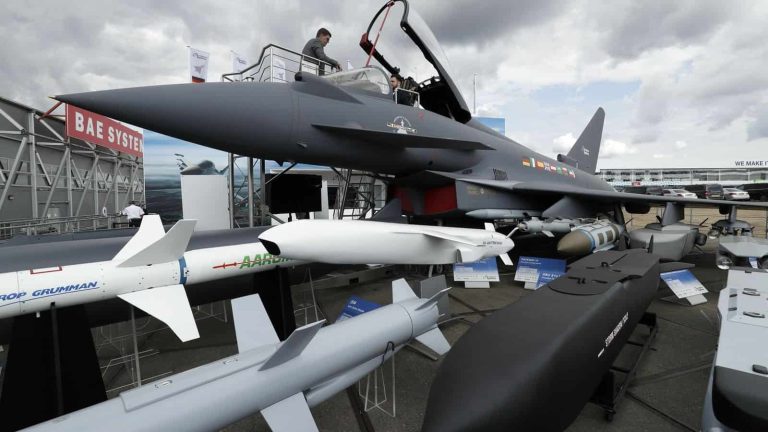 شركة الأسلحة البريطانية BAE Systems