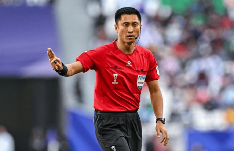 الحكم الصيني متهم بالرشوة وكرر نفس السيناريو مع الهلال.. هل انحاز لقطر بهاتريك عفيف؟
