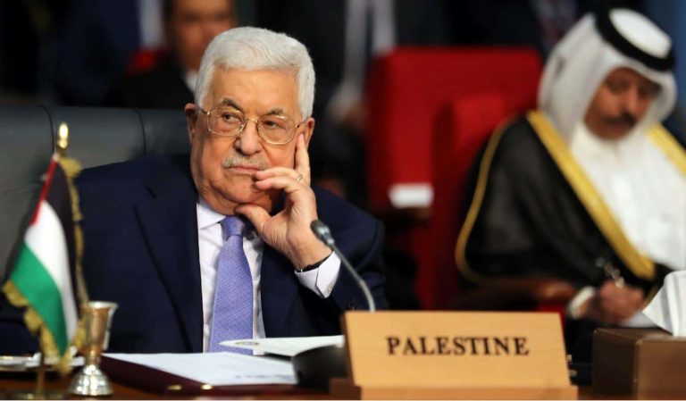 WSJ: سلطة محمود عباس في ضائقة مالية تهدد خططاً أمريكية في غزة ما بعد الحرب WSJ: سلطة محمود عباس في ضائقة مالية تهدد خط أمريكية في غزة ما بعد الحرب