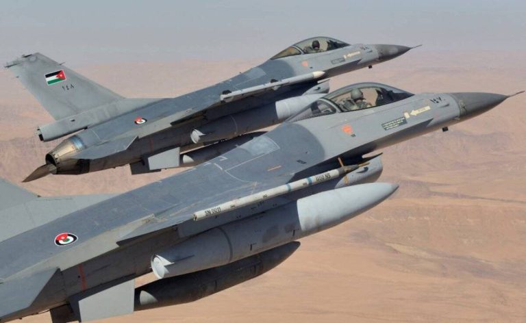 هكذا شارك الأردن في الضربات الجوية الأمريكية على العراق وسوريا مشاركة الأردن في الضربات الجوية الأمريكية على العراق وسوريا