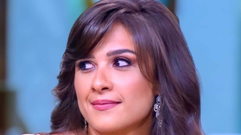 ياسمين عبدالعزيز تطل من الحرم المكي بعد انفاصلها عن أحمد العوضي -صور