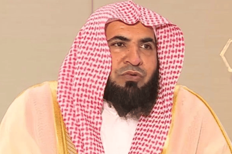 داعية سعودي يبيح للمرأة كشف ثدييها وأفخاذها.. ما حقيقة الفيديو المتداول؟ أحمد الغامدي وكشف عورة المرأة