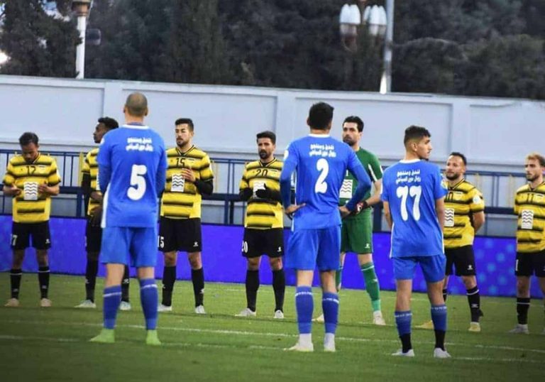 وفاة مشجع بنوبة قلبية تُوقف مباراة الحسين والرمثا في الدوري الأردني الممتاز (صور) وفاة مشجع توقف مباراة الرمثا والحسين في الدوري الأردني
