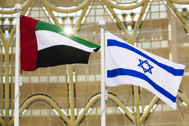 زيارة إماراتية سرية لإسرائيل.. قام بها مسؤول بارز وهذه أهدافها قبل رمضان لقاء إماراتي إسرائيلي سري في الأراضي الفلسطينية المحتلة
