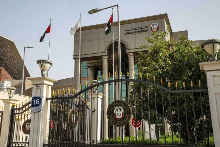 نخبة الإماراتيين في معتقلات ابن زايد.. دعاة خلف القضبان يفتقدهم رمضان نخبة الإماراتيين في معتقلات ابن زايد.. دعاة خلف القضبان يفتقدهم رمضان