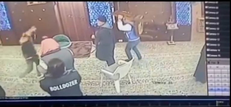عراك في مسجد بالأردن
