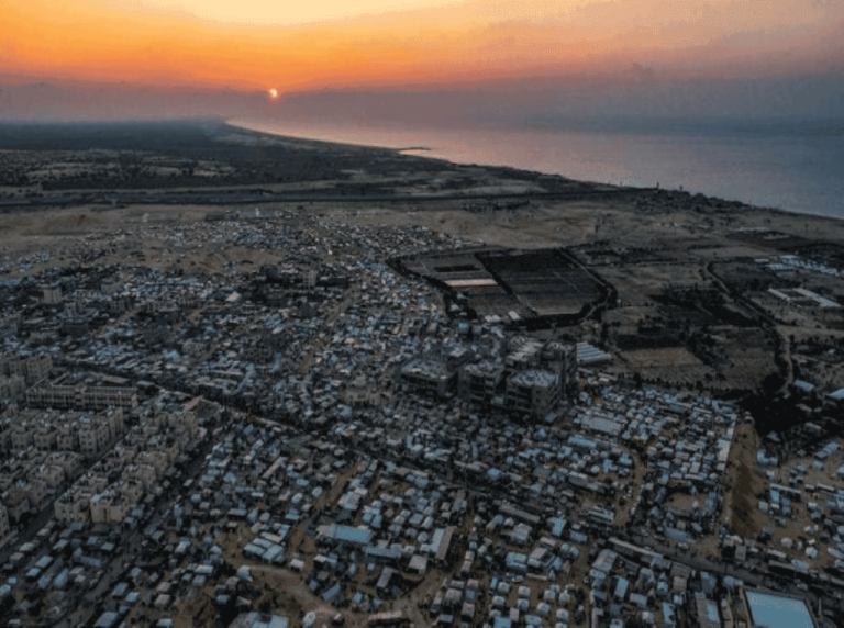 مشروع نتنياهو لغزة بمشاركة إماراتية سعودية.. “سنغافورة جديدة” وهكذا ستُدار مشروع نتنياهو لغزة بمشاركة إماراتية سعودية.. "سنغافورة جديدة" وهكذا ستُدار