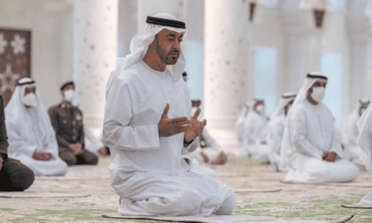 الإماراتيون يعزفون عن وظائف المساجد لأسباب متعددة أبرزها أن مستحقات أئمة المساجد ضمن الحد الأدنى من الأجور