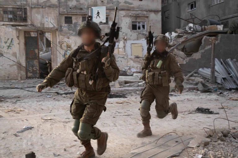 بعد ضربات نوعية لـ”القسام” .. ما سر انسحاب جيش الاحتلال من جنوب غزة؟! انسحاب جيش الاحتلال من جنوب غزة