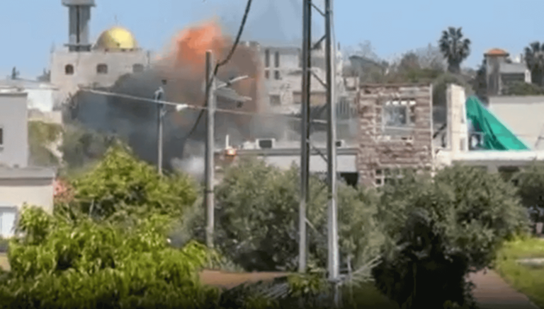 مسيرة من لبنان.. كواليس عملية “عرب العرامشة” وسقوط جنود سرية إسرائيلية بين قتيل وجريح (فيديو) مسيرة من لبنان.. كواليس عملية "عرب العرامشة" وسقوط جنود سرية إسرائيلية بين قتيل وجريح
