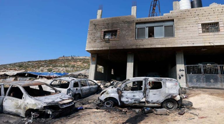 اعتداءات المستوطنين بعد العثور على جثة المستوطن المفقود في المغير