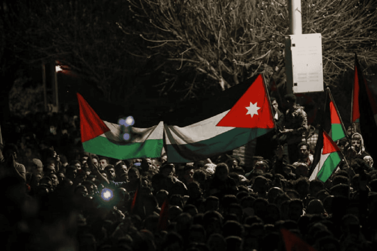 تحقيق يفضح لجانا إلكترونية إسرائيلية في الأردن تحرض ضد الفلسطينيين (تفاصيل مثيرة) المظاهرات الأردنية تضامنا مع غزة