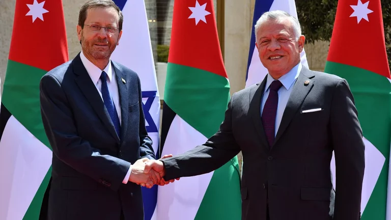 الاحتلال “يكافئ” الأردن بعد اعتراضه هجوم إيران .. كيف!؟ الاردن وإسرائيل